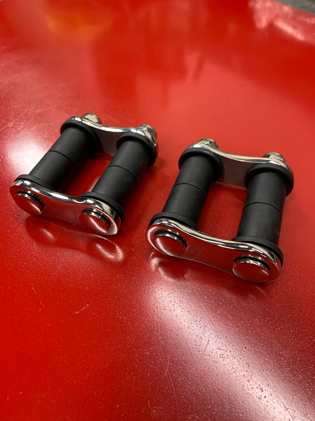1 3/4 polished stainless shackles